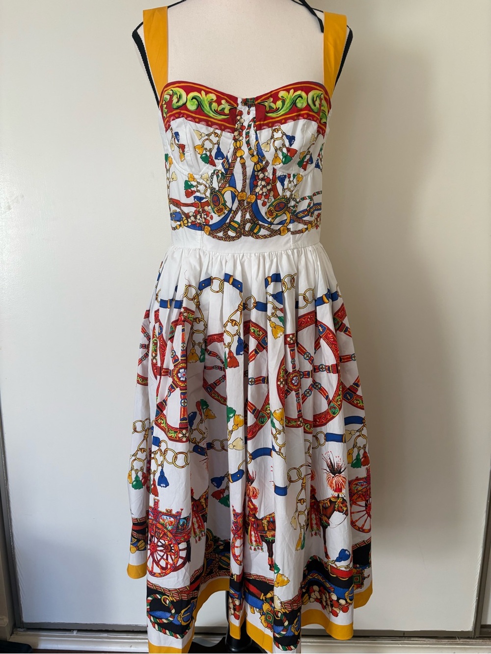 Dress dolce & Gabbana size 8 US/ price to sell